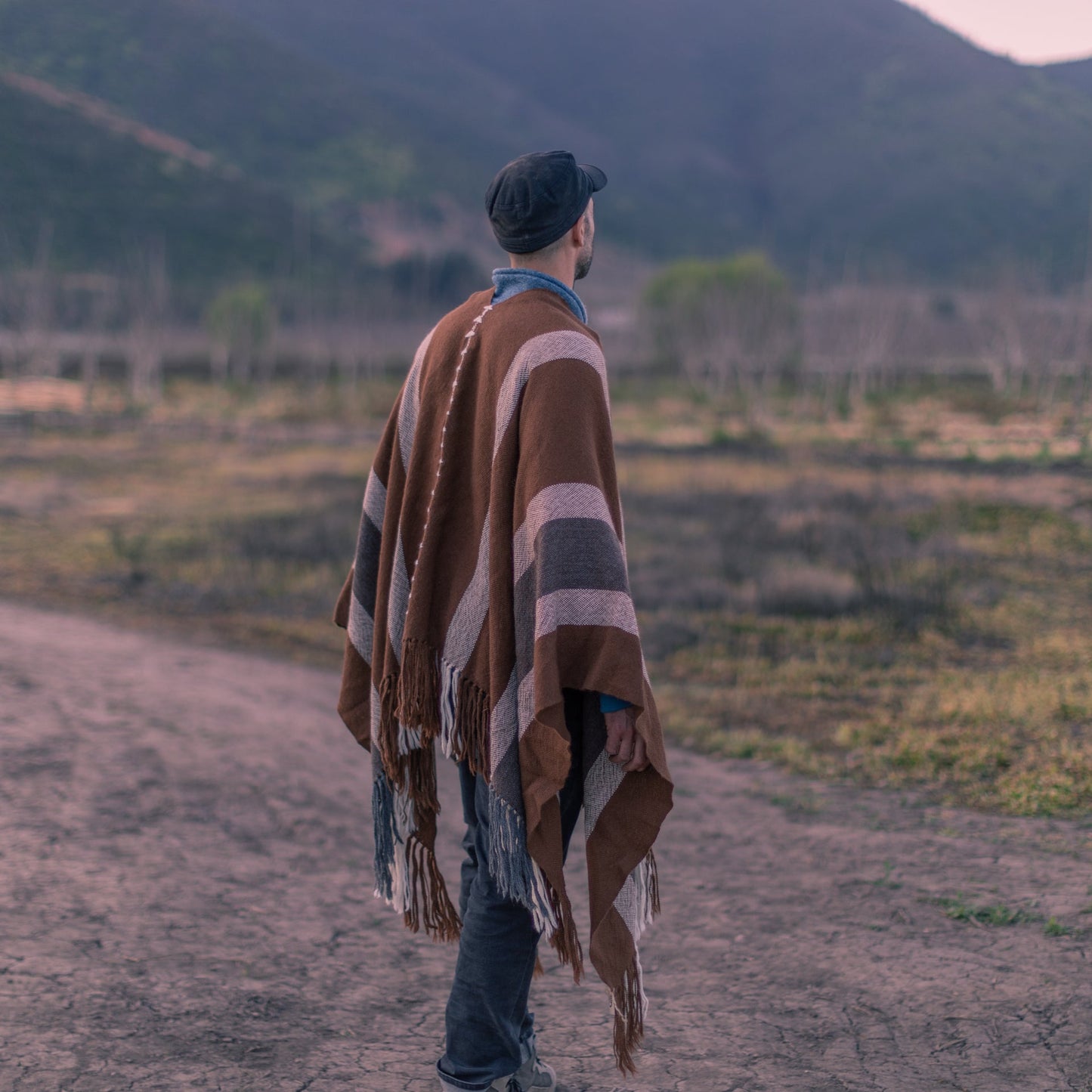 Poncho Miñiques