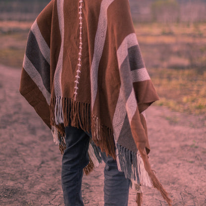 Poncho Miñiques