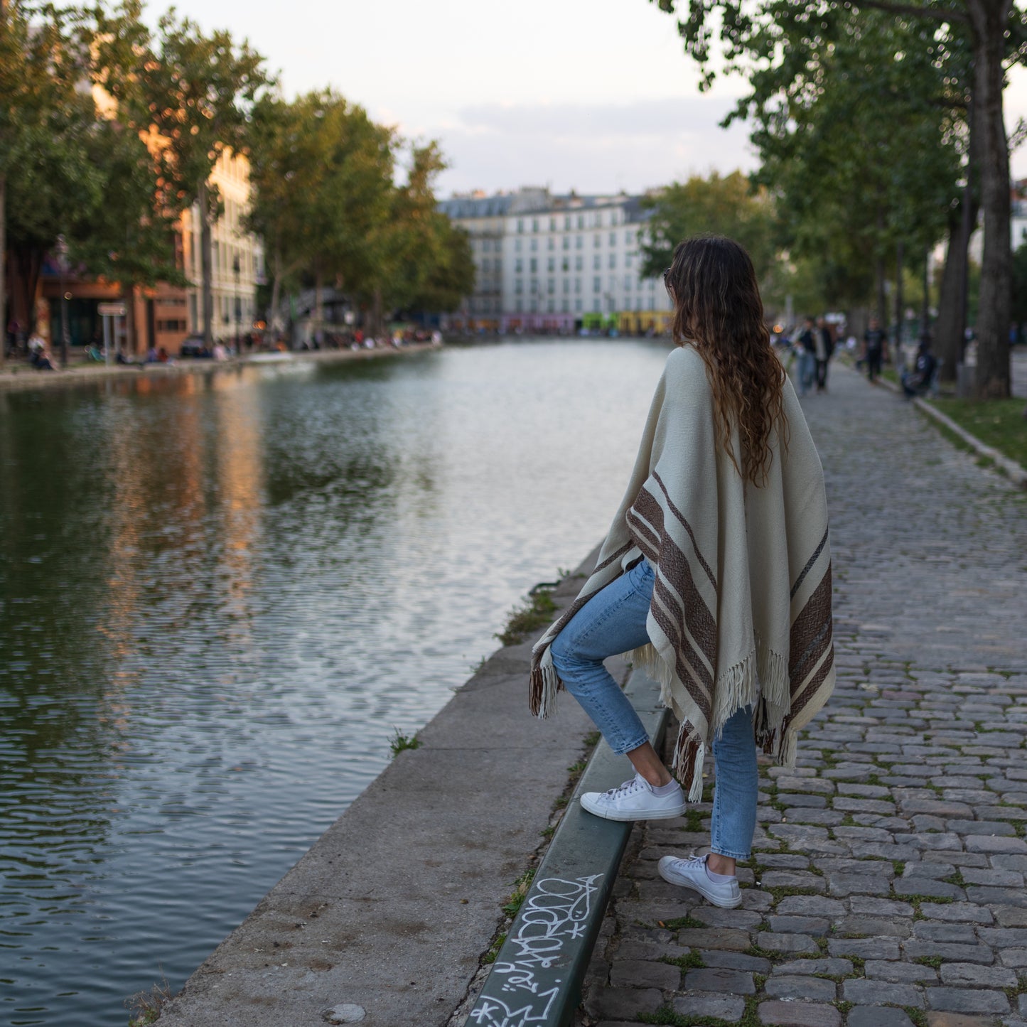 Linzor Poncho